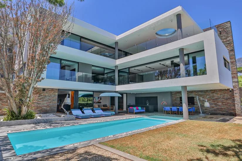 Houghton Villa 3
